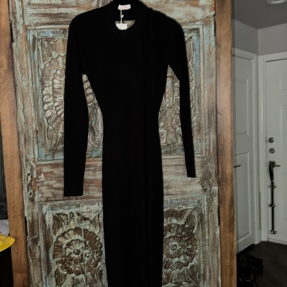 La Ros black long sleeve sweater dress with back cut out detail. NWT. Large. - Picture 2 of 3